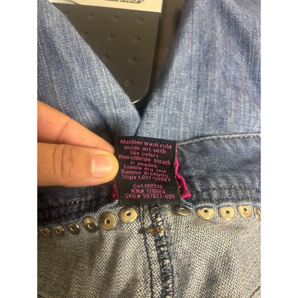 Torrid Denim Studded Distressed Jean Bermuda Shorts Size 20 - Picture 5 of 5